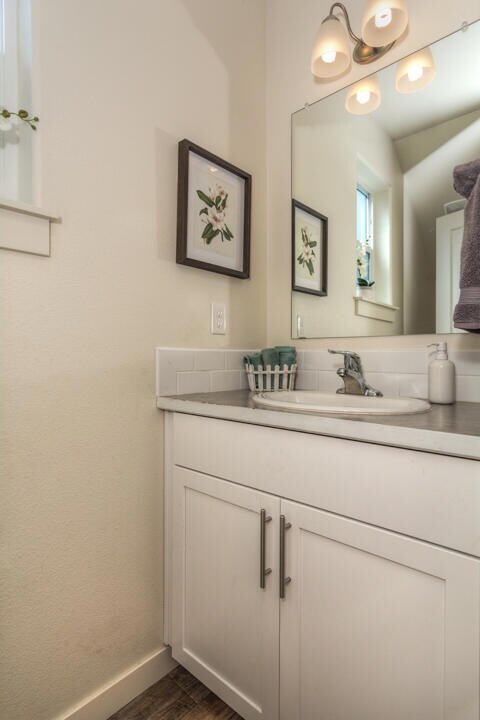Hemlock Way NW 2558 Web (6 of 34)