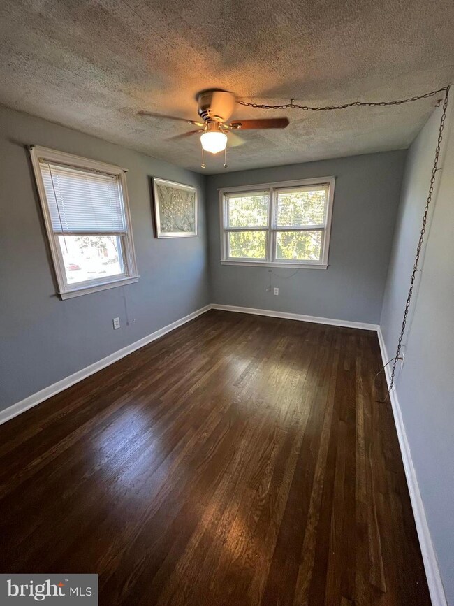 2234 Graythorn Rd, Middle River, MD 21220 - photo 7