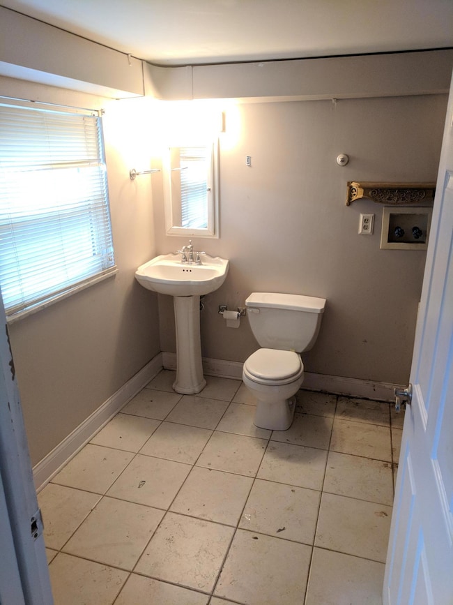 3788 Noe Bixby Rd, Columbus, OH 43232 - photo 5