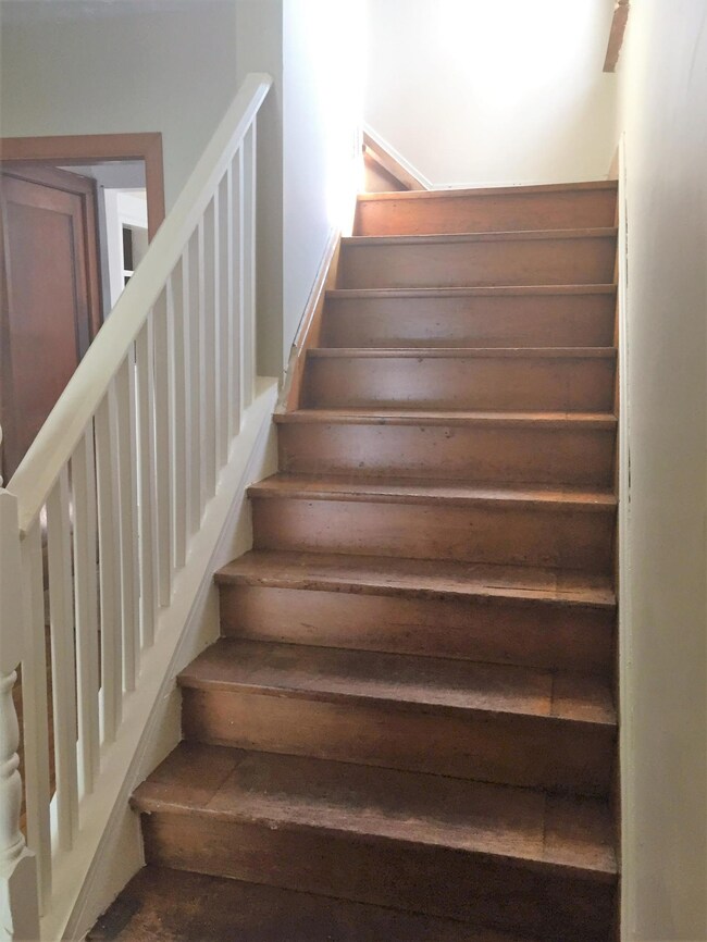 141 E Morrill Ave, Columbus, OH 43207 - photo 7