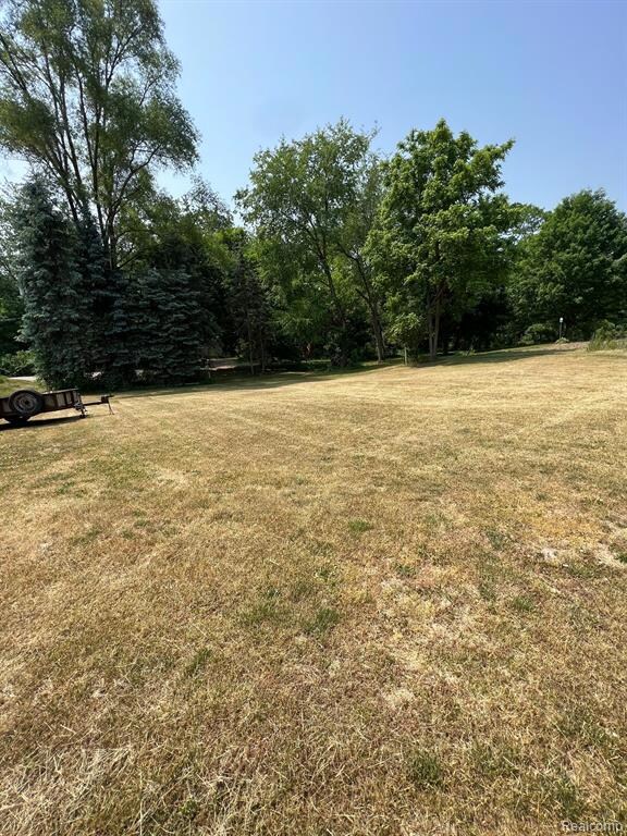 0 Livingston unit 20251013277, Pinckney Vlg, MI 48169 - photo 4