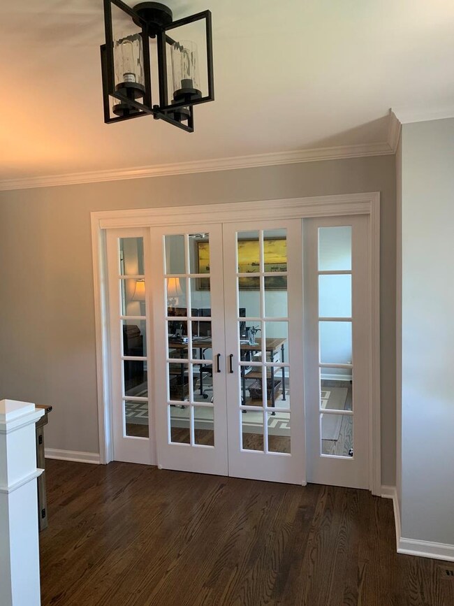 976 Greenview Ave, Des Plaines, IL 60016 - photo 3