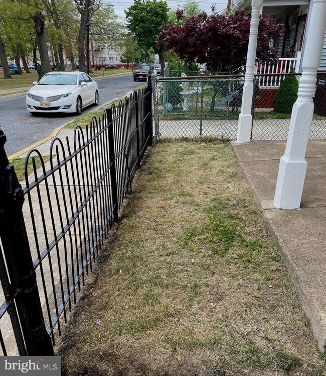 63 Spring Garden St, Riverside, NJ 08075 - photo 5