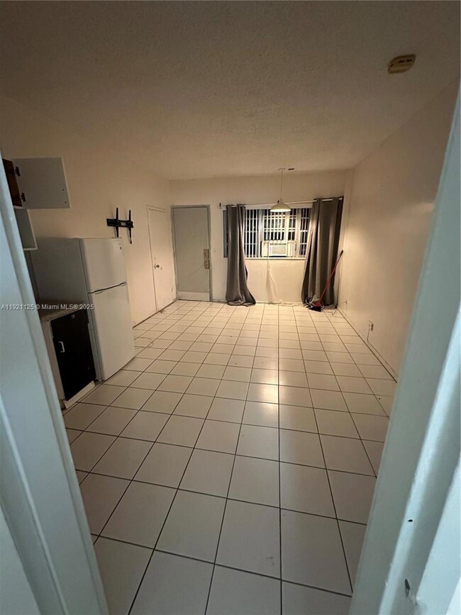 26 Diplomat Pkwy unit 2380, Hallandale Beach, FL 33009 - photo 4