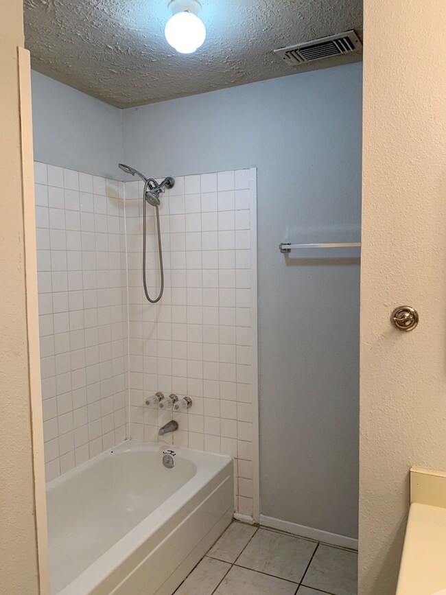 4507 Quailgate Dr, Spring, TX 77373 - photo 4