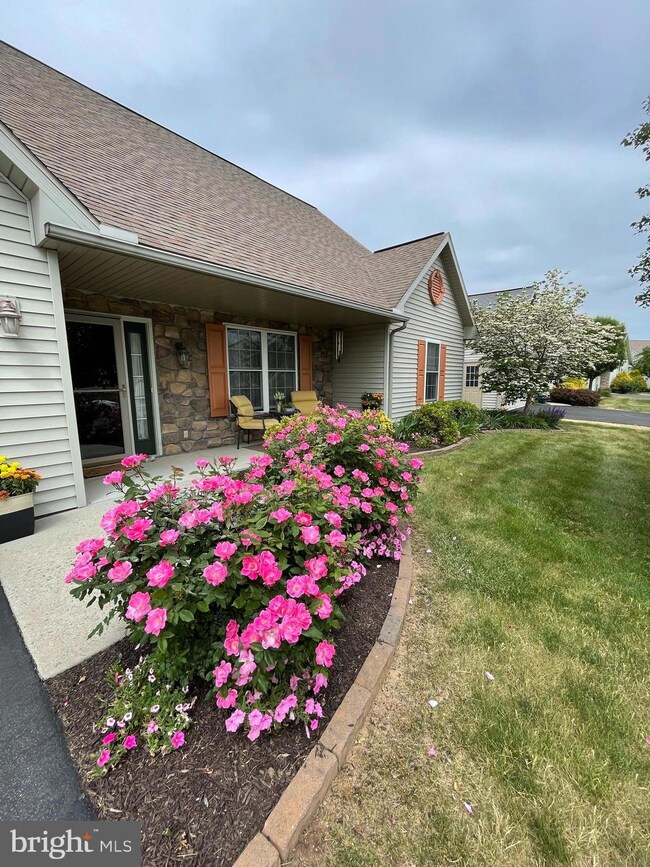 146 N Cacoosing Dr, Reading, PA 19608 - photo 3