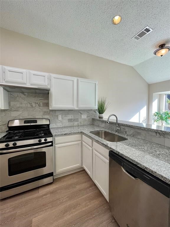 15815 Locust Grove Dr, Houston, TX 77095 - photo 6