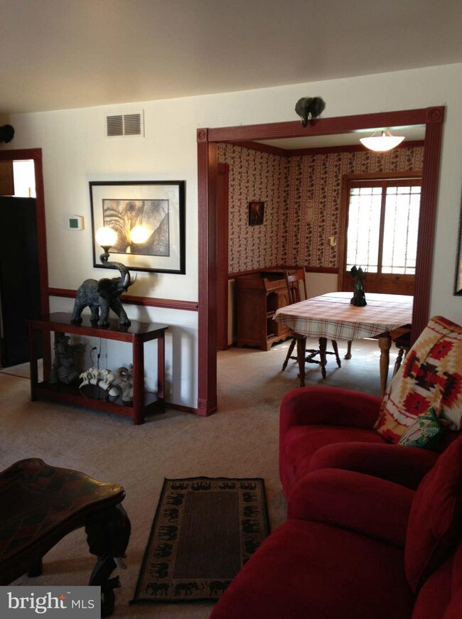 8618 Silver Knoll Dr, Perry Hall, MD 21128 - photo 7