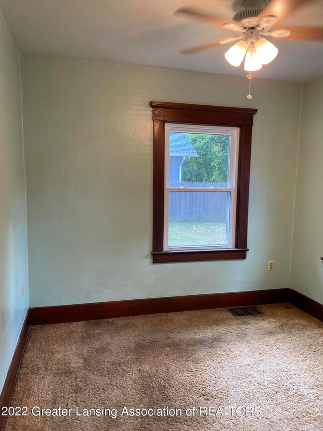 1107 S Holmes St, Lansing, MI 48912 - photo 5