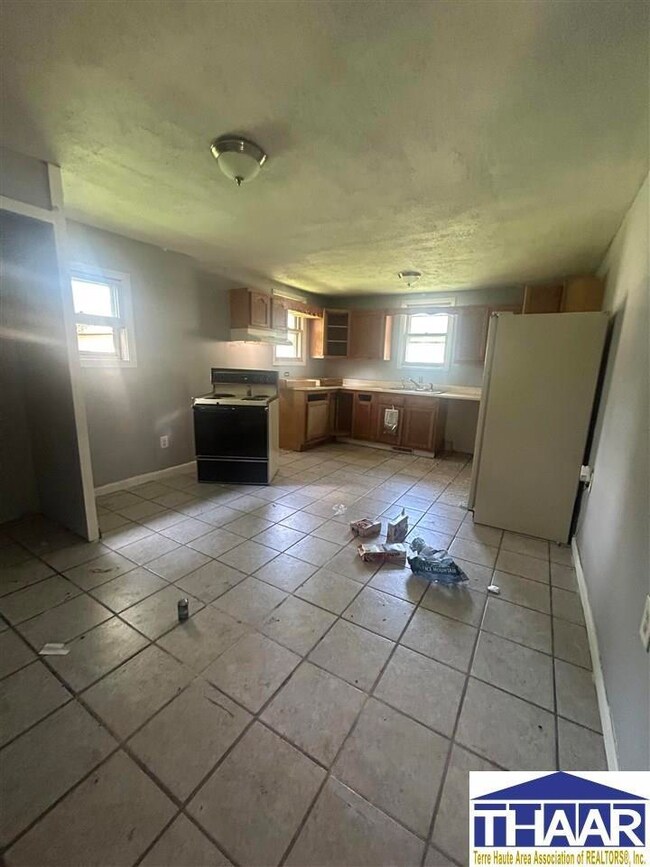 2012 N 22nd St, Terre Haute, IN 47804 - photo 5