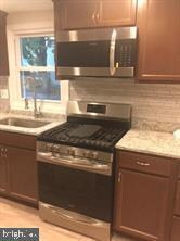 2824 Popkins Ln, Alexandria, VA 22306 - photo 3