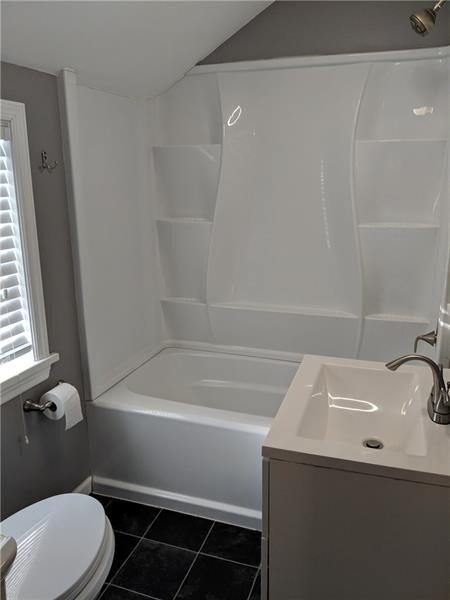 Beautifully updated full bath.