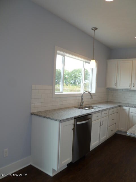 7317 Nantucket Dr SW unit 81, Byron Center, MI 49315 - photo 2