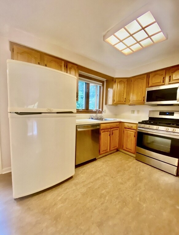 43 Merrymount Rd unit 9, Quincy, MA 02169 - photo 3