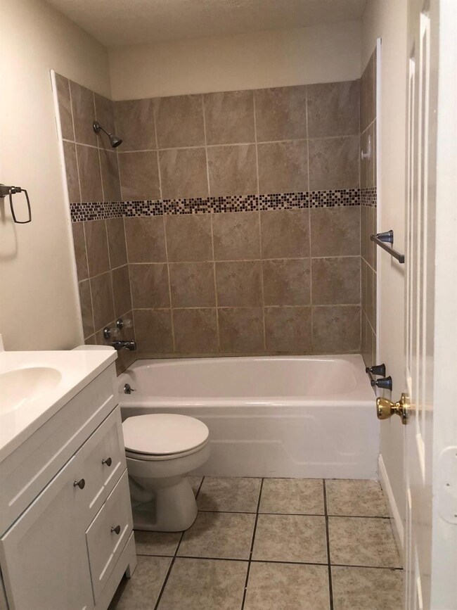 111 Meadowlark Dr, Berea, KY 40403 - photo 4