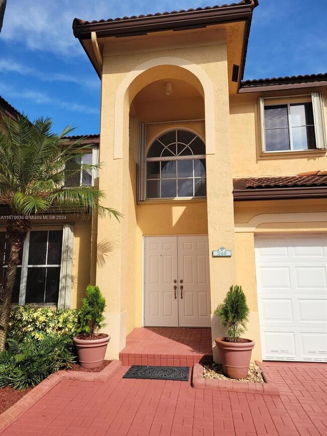 248 Magnolia Ave, Davie, FL 33325 - photo 2