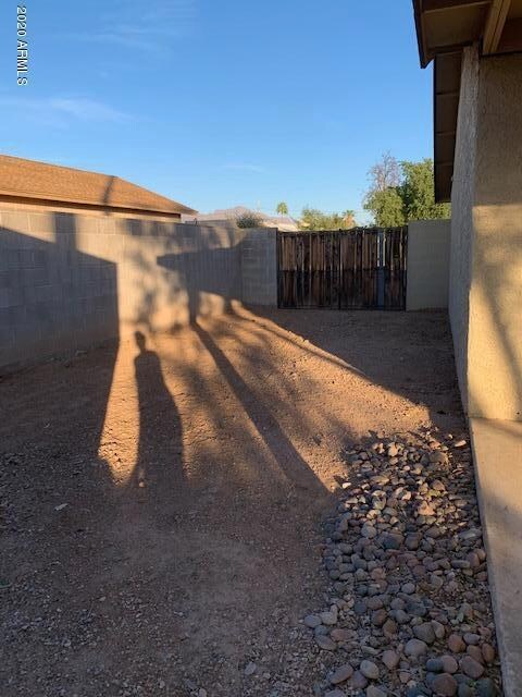 RV gate