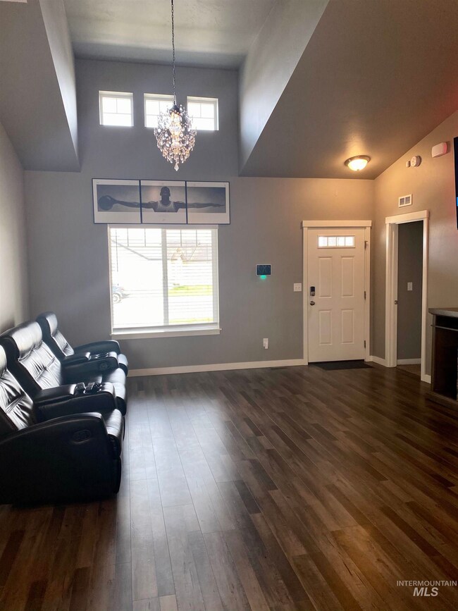 2300 Zion St, Burley, ID 83318 - photo 4