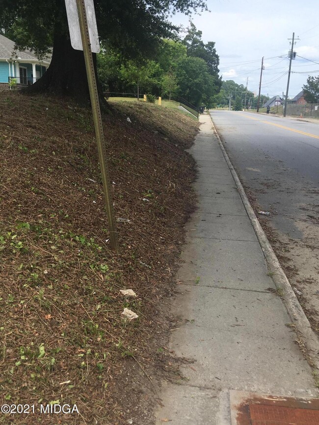 1395 Telfair St, Macon, GA 31201 - photo 5