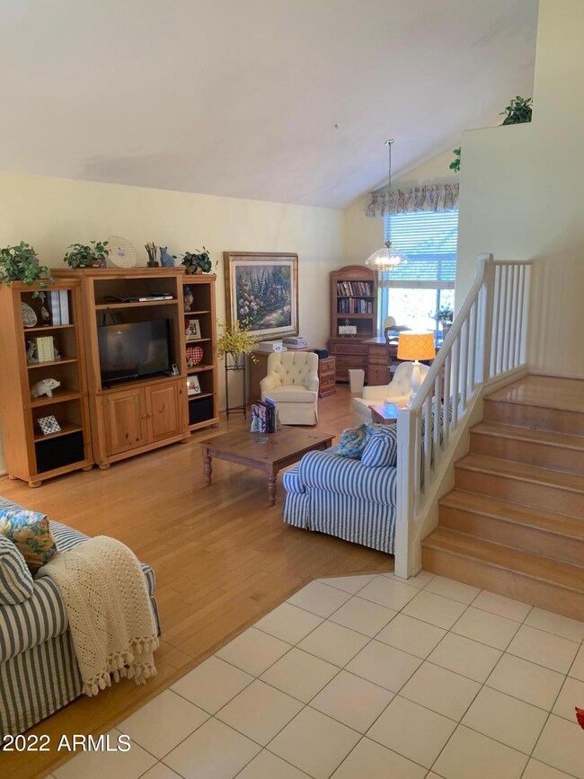 entry to livingroom