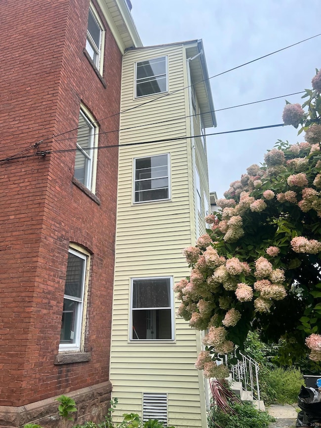 78 Sisson Ave unit 80, Hartford, CT 06106 - photo 2