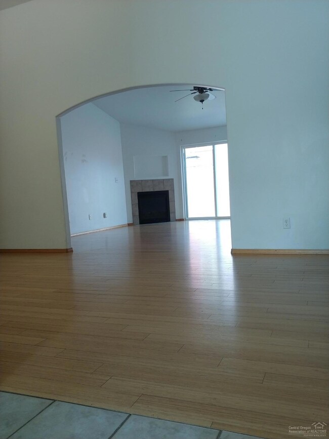 20514 Peak Ave, Bend, OR 97702 - photo 7