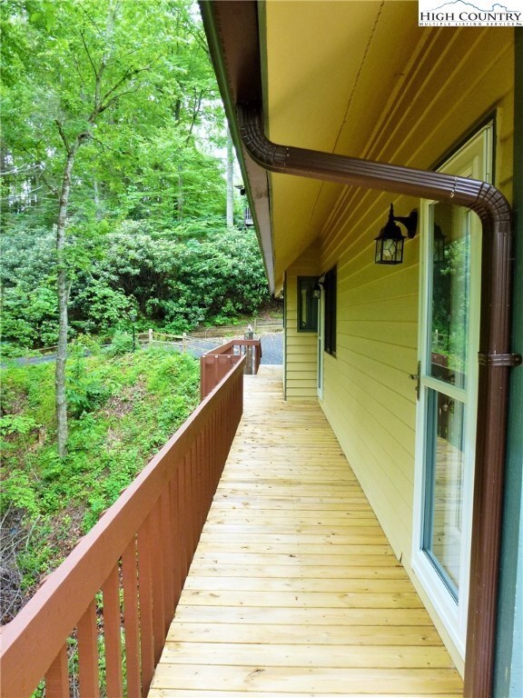 750 Laurel Ridge Rd, Banner Elk, NC 28604 - photo 6