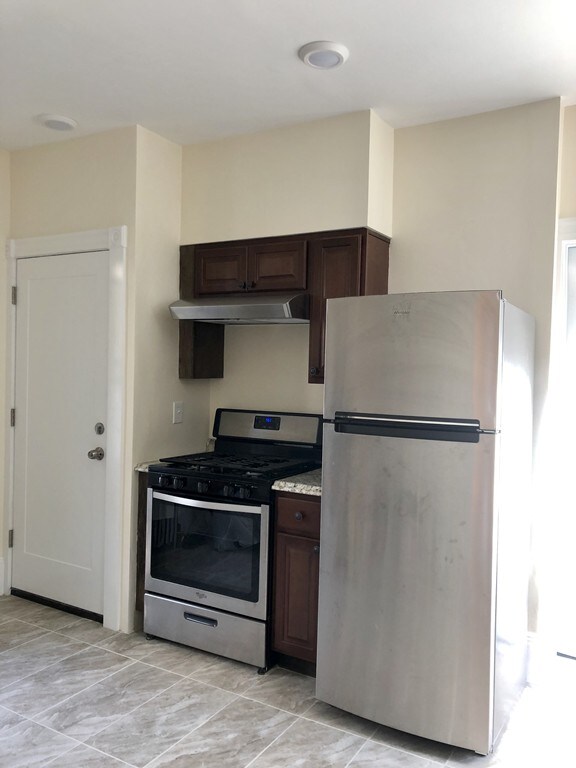 19 Upham St unit 2, Malden, MA 02148 - photo 3