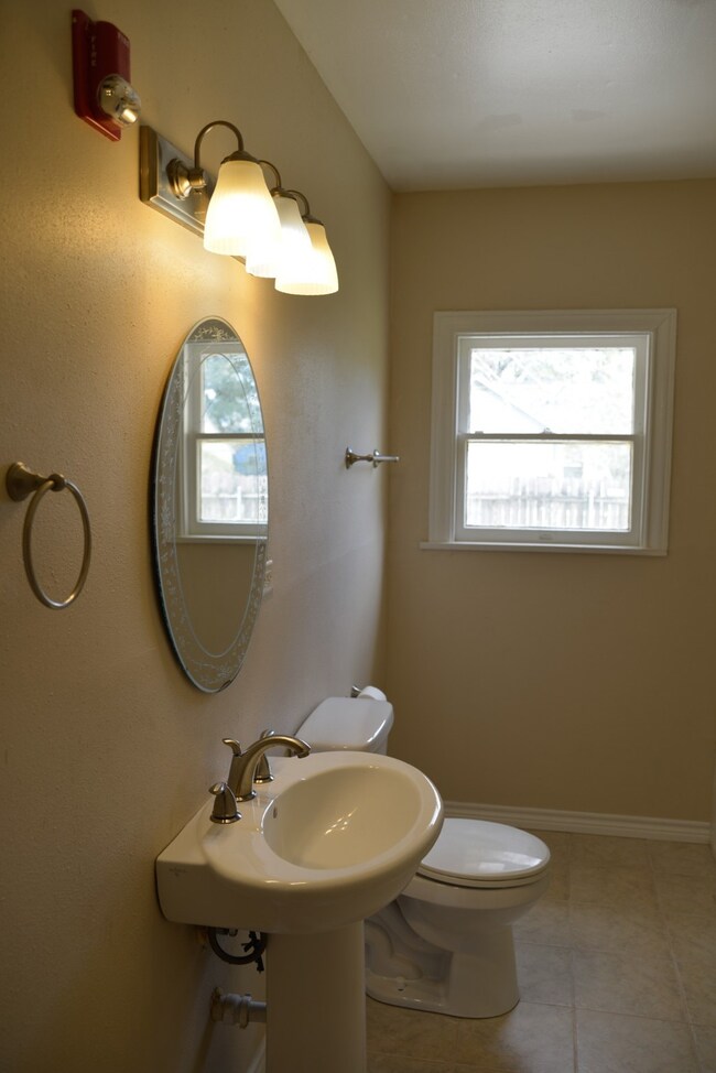 2900 6th St, Bay City, TX 77414 - photo 6