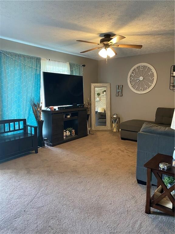 611 Oxford Rd, Anderson, IN 46012 - photo 6