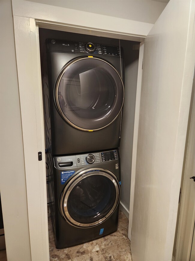 84 Stard Rd, Seabrook, NH 03874 - photo 2