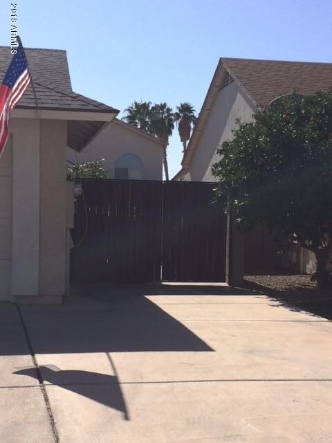 RV Gate