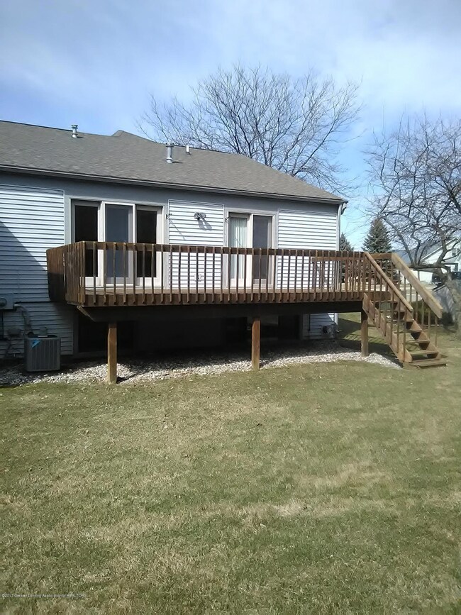 1101 Boulder Back Exterior Deck