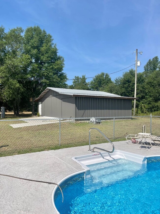 Pool and Shop