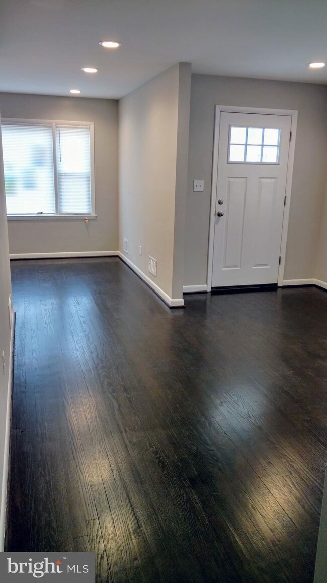 2834 Michigan Ave, Halethorpe, MD 21227 - photo 2