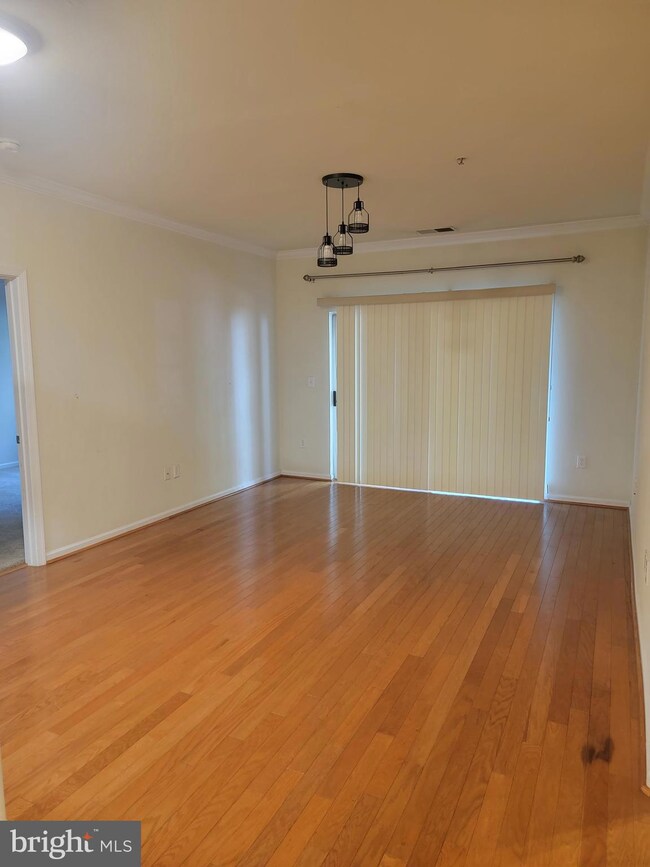 12905 Centre Park Cir unit 103, Herndon, VA 20171 - photo 7