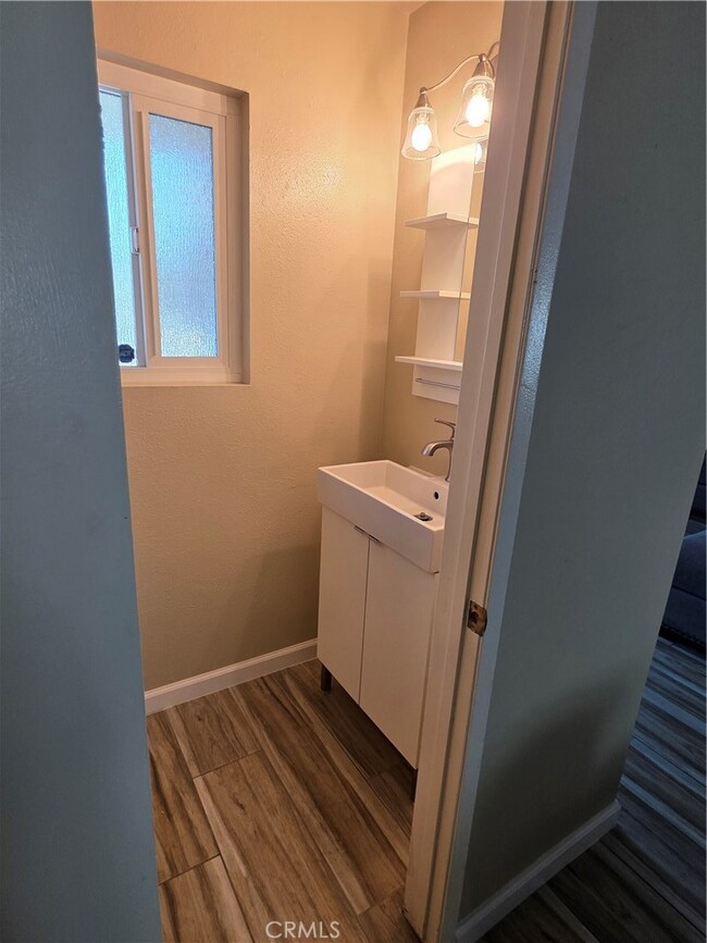 4676 Maxwell Ct, Riverside, CA 92501 - photo 5