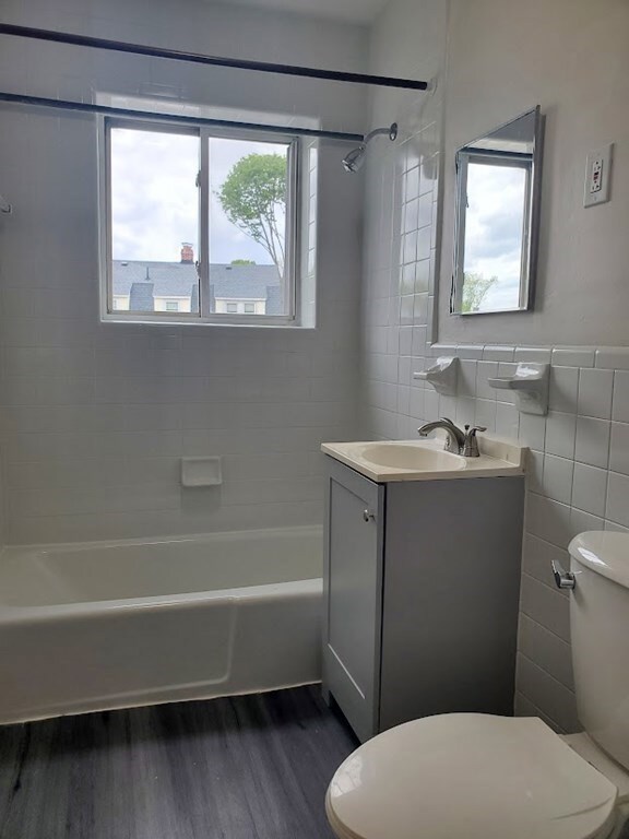 700 Cummins Hwy unit 9, Boston, MA 02126 - photo 5