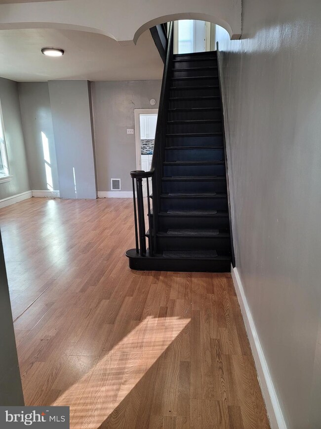 1157 Chestnut St, Camden, NJ 08103 - photo 2