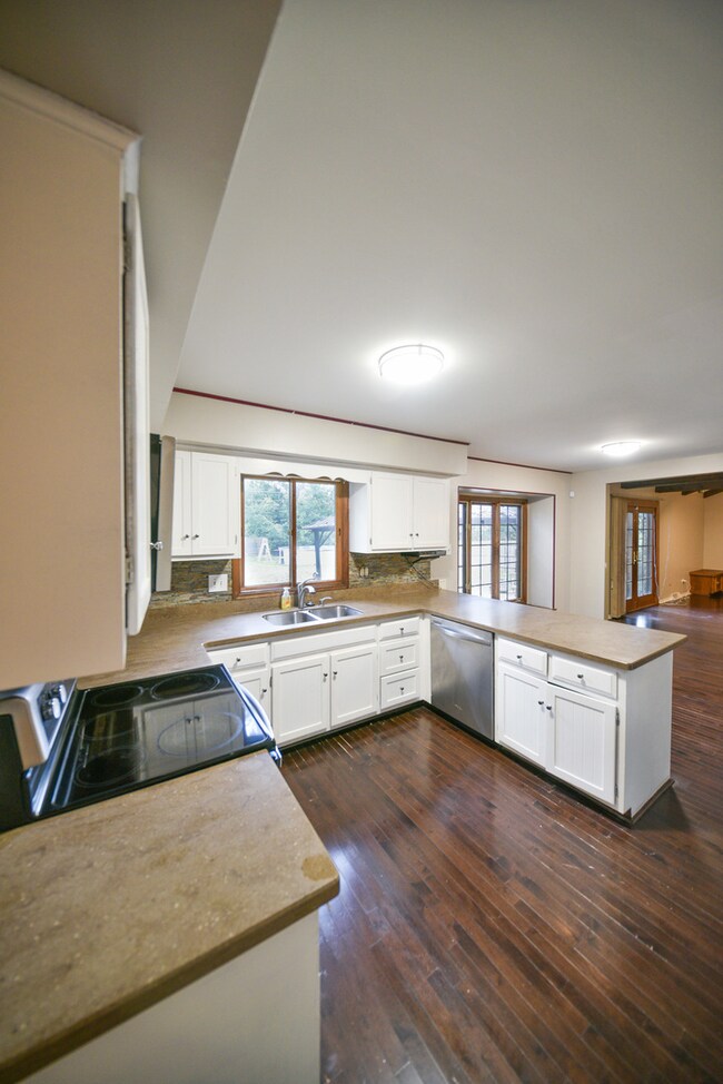 755 Cumnock Rd, Olympia Fields, IL 60461 - photo 7