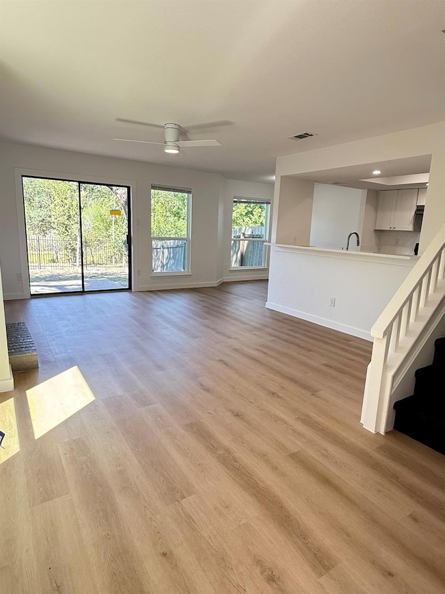 13339 Water Oak Ln unit B, Austin, TX 78729 - photo 2