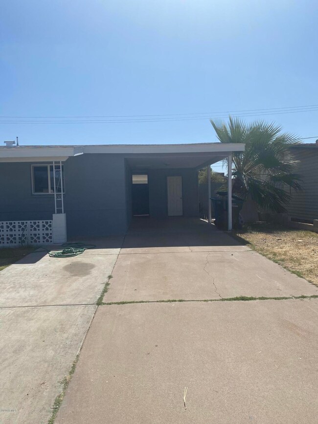 3311 W Lupine Ave 24