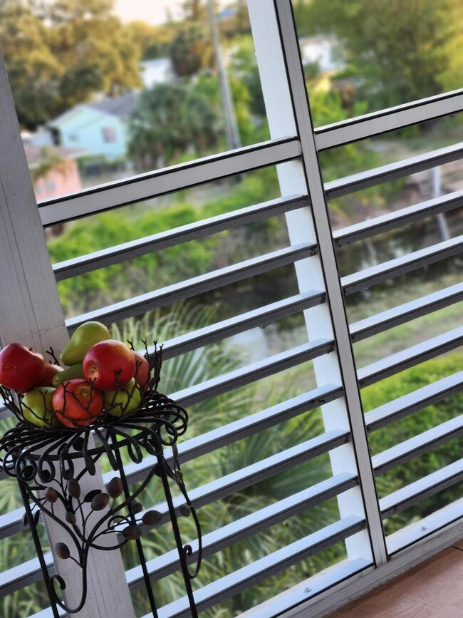 2606 Garden Dr S unit 304, Lake Worth, FL 33461 - photo 5