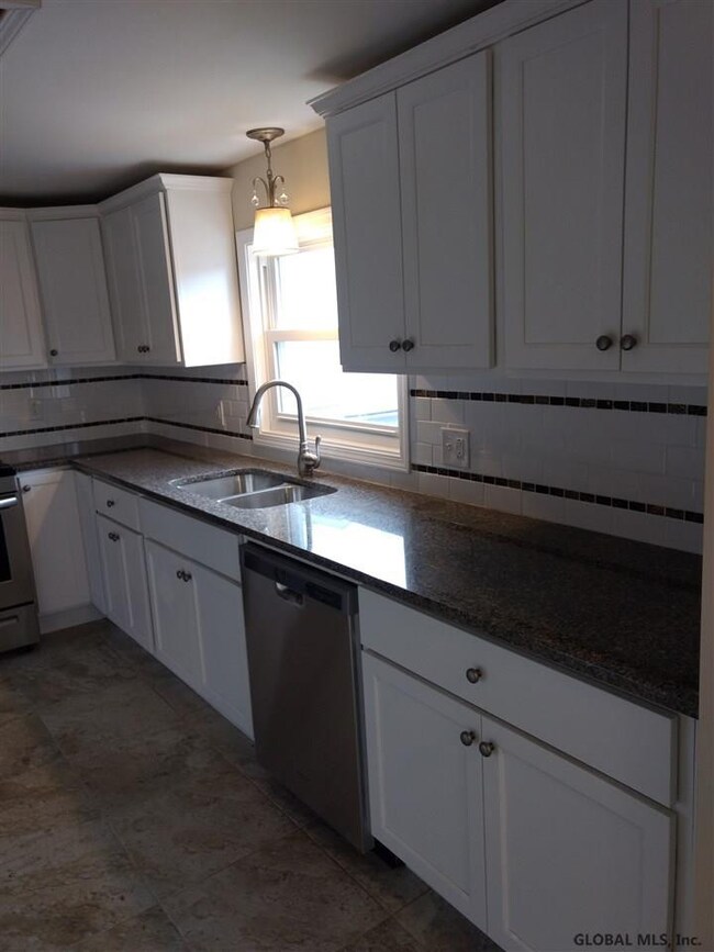 38 Central Ave, Schenectady, NY 12304 - photo 3