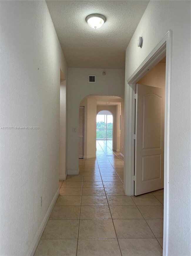 10770 NW 66th St unit 409, Doral, FL 33178 - photo 6
