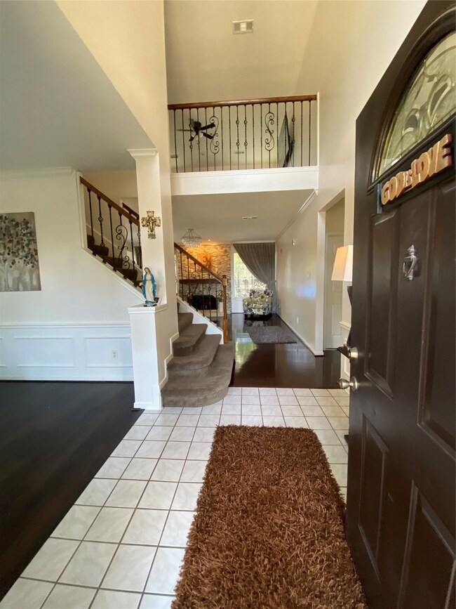 7918 Rothesay Chase Rd, Houston, TX 77095 - photo 2