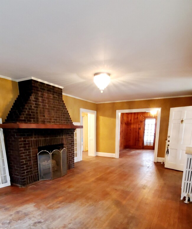 222 College St, Oxford, NC 27565 - photo 4