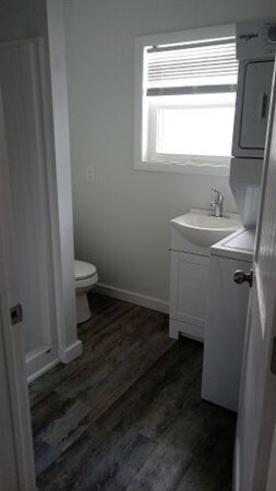 232 Union St unit 2 RIGHT, Franklin, MA 02038 - photo 5