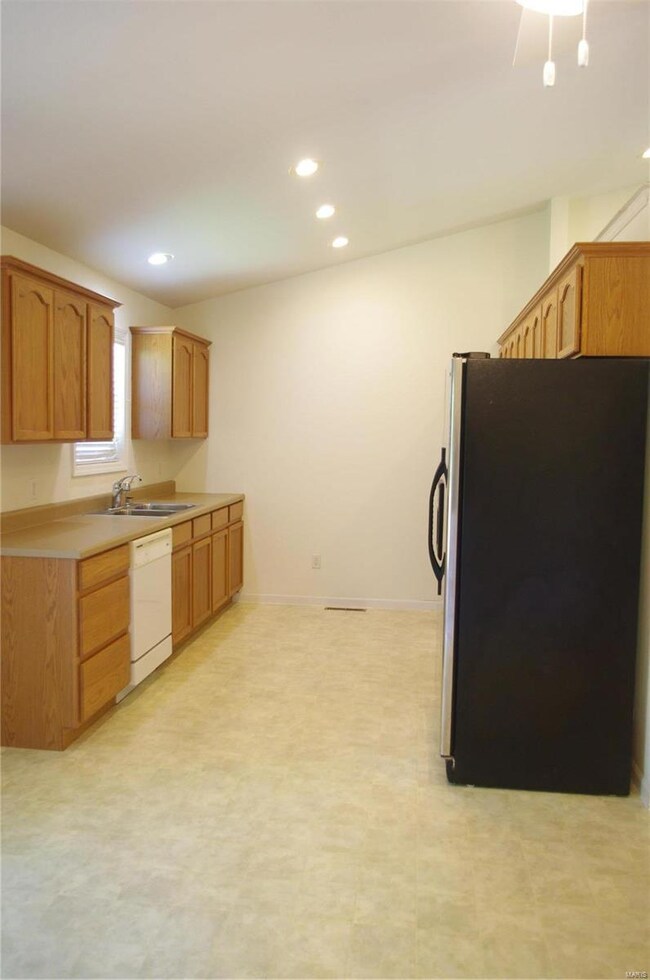 10815 Kilpatrick Cir, Rolla, MO 65401 - photo 7