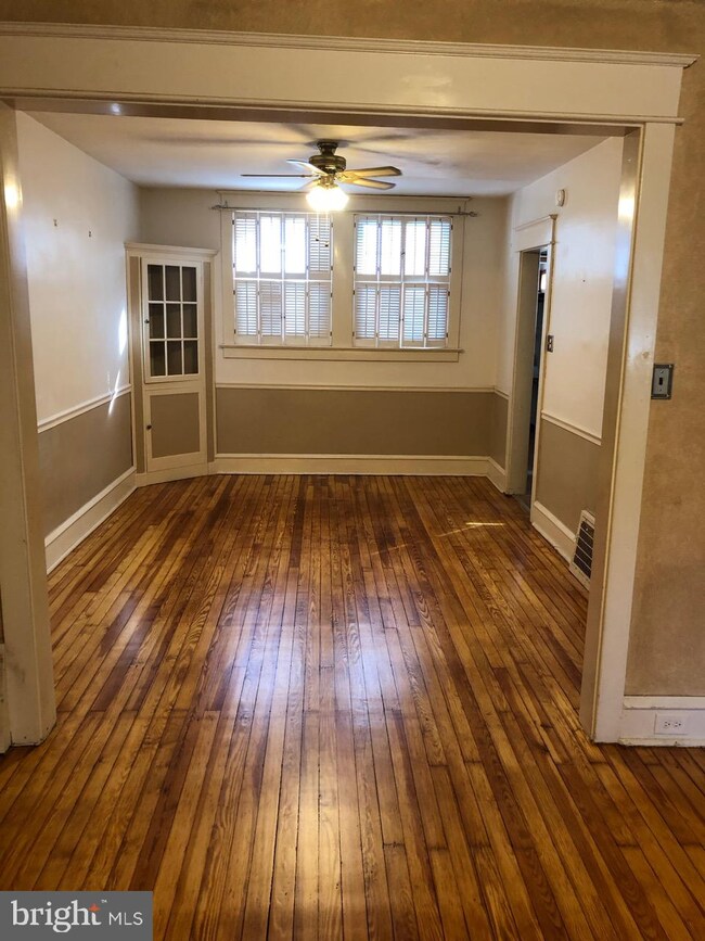 104 Edison Ave, Collingswood, NJ 08108 - photo 2